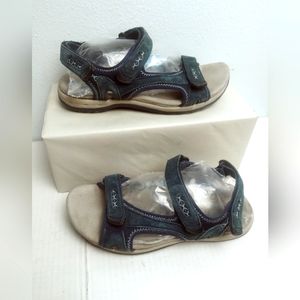 Earth Origins Brinkley 6M Navy Sport Sandals Walking Outdoor Hook & Loop